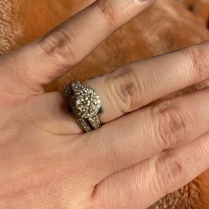 1carat total weight diamond engagement ring